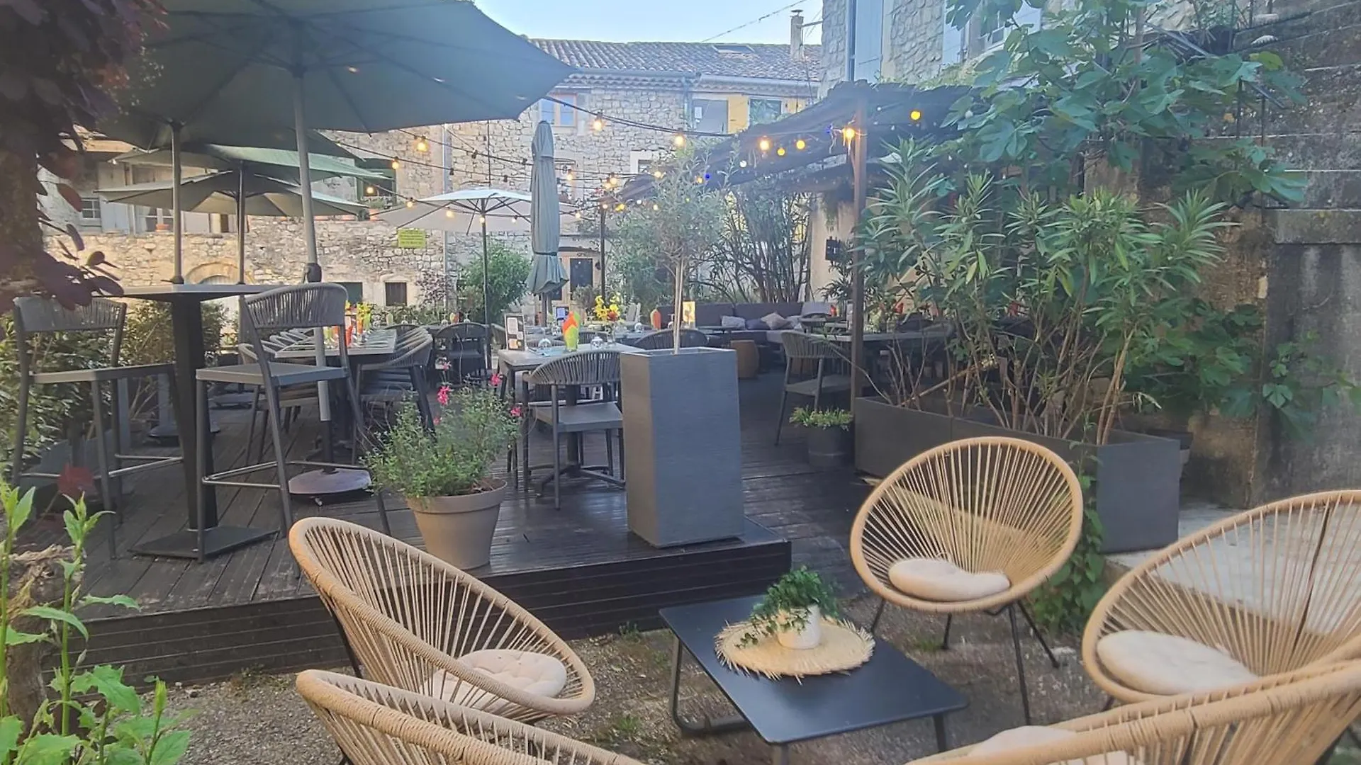 Auberge De L Helvie Chez Coco & Ricou Valvigneres 0*,  فرنسا
