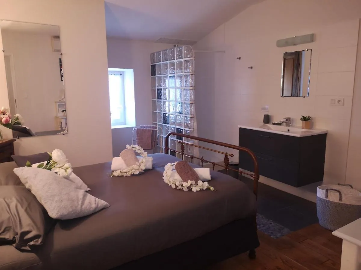 Auberge de l Helvie chez Coco&Ricou Valvigneres Hotel