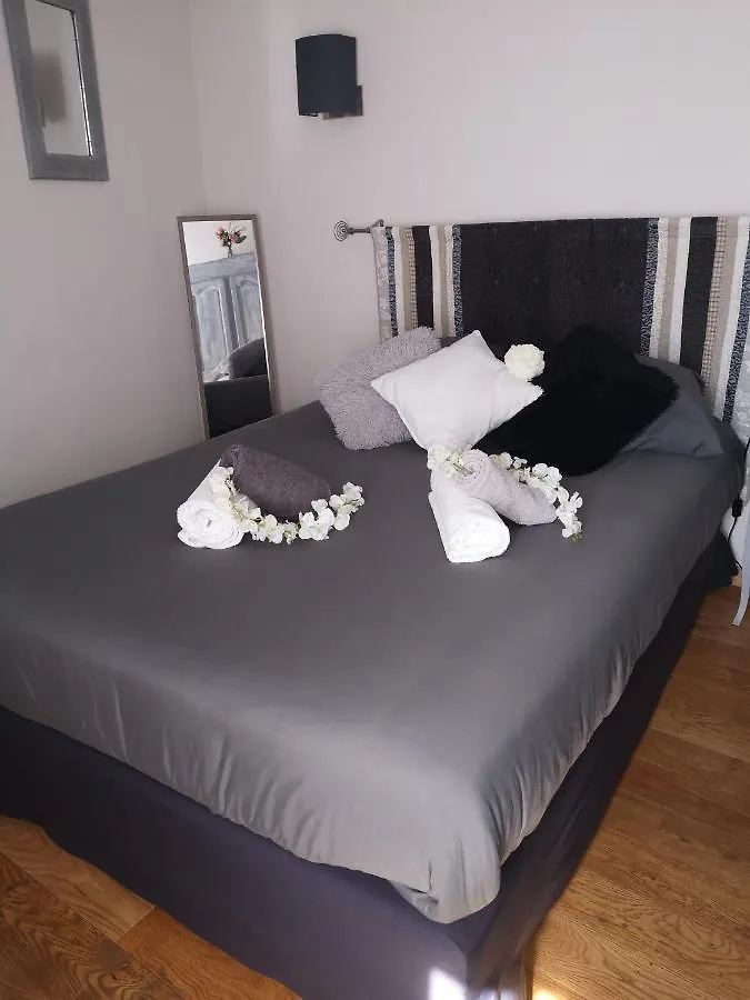 Hotel Auberge de l Helvie chez Coco&Ricou Valvigneres